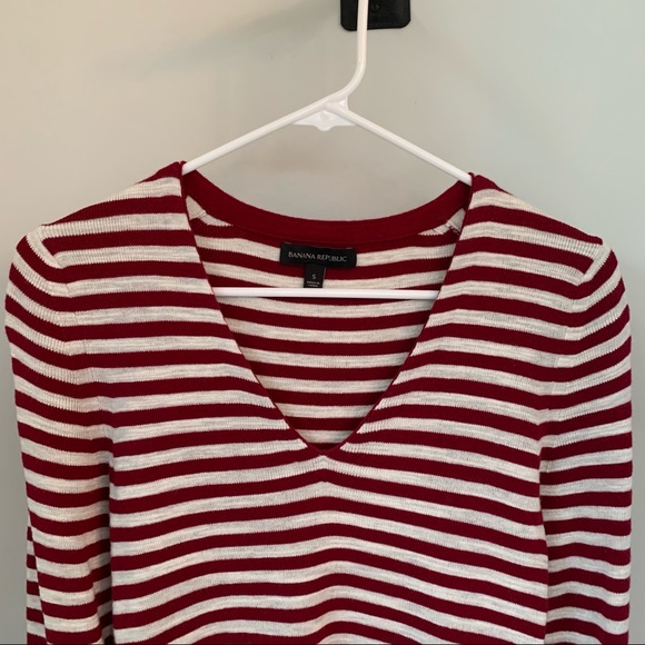 Red and white striped v-neck sweater - Picture 3 of 6
